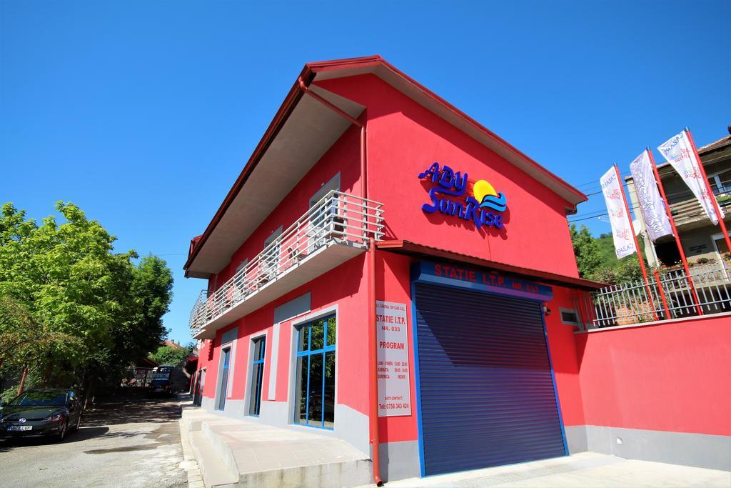 Aby Sunrise Hotel Orsova Exterior photo