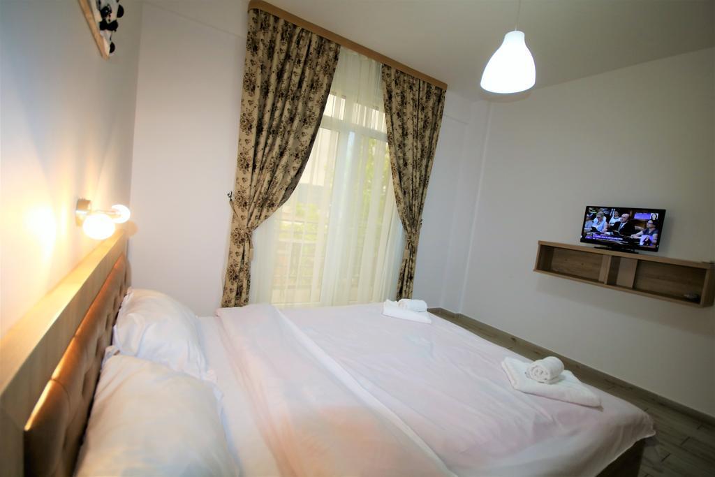 Aby Sunrise Hotel Orsova Exterior photo