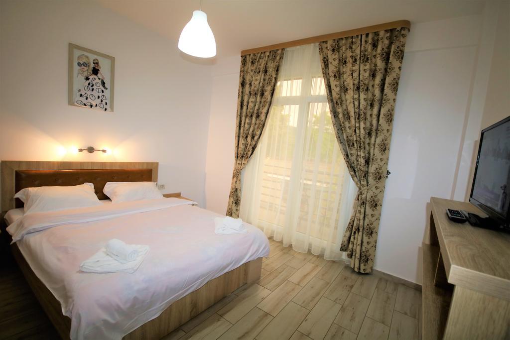 Aby Sunrise Hotel Orsova Exterior photo