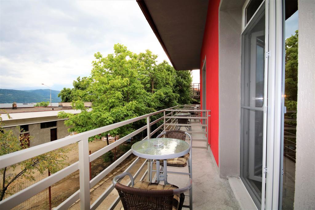 Aby Sunrise Hotel Orsova Exterior photo