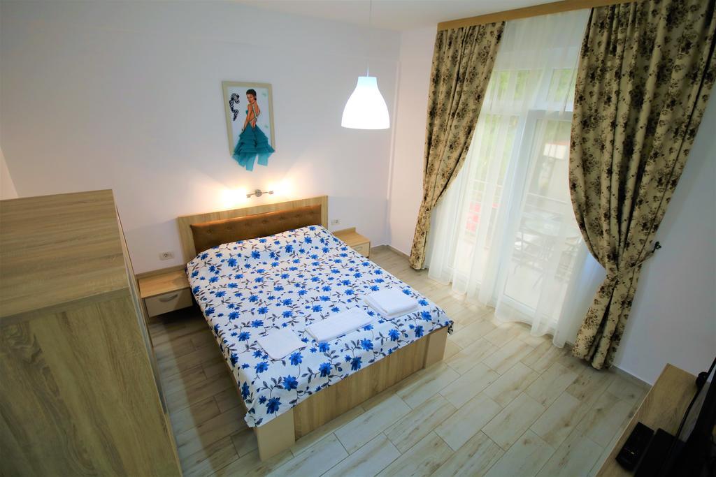Aby Sunrise Hotel Orsova Exterior photo