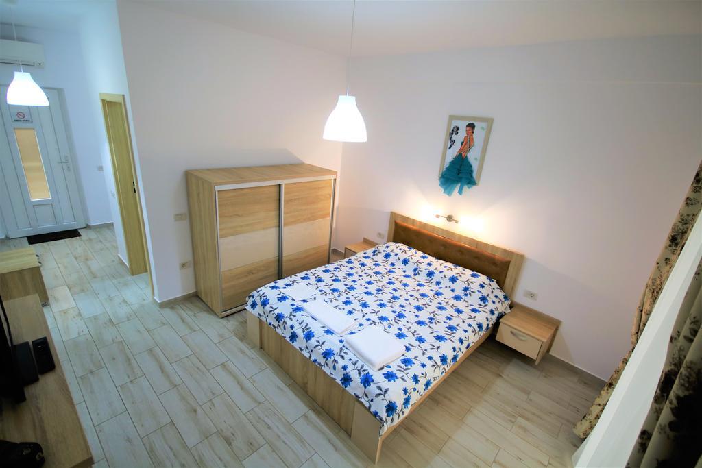 Aby Sunrise Hotel Orsova Exterior photo